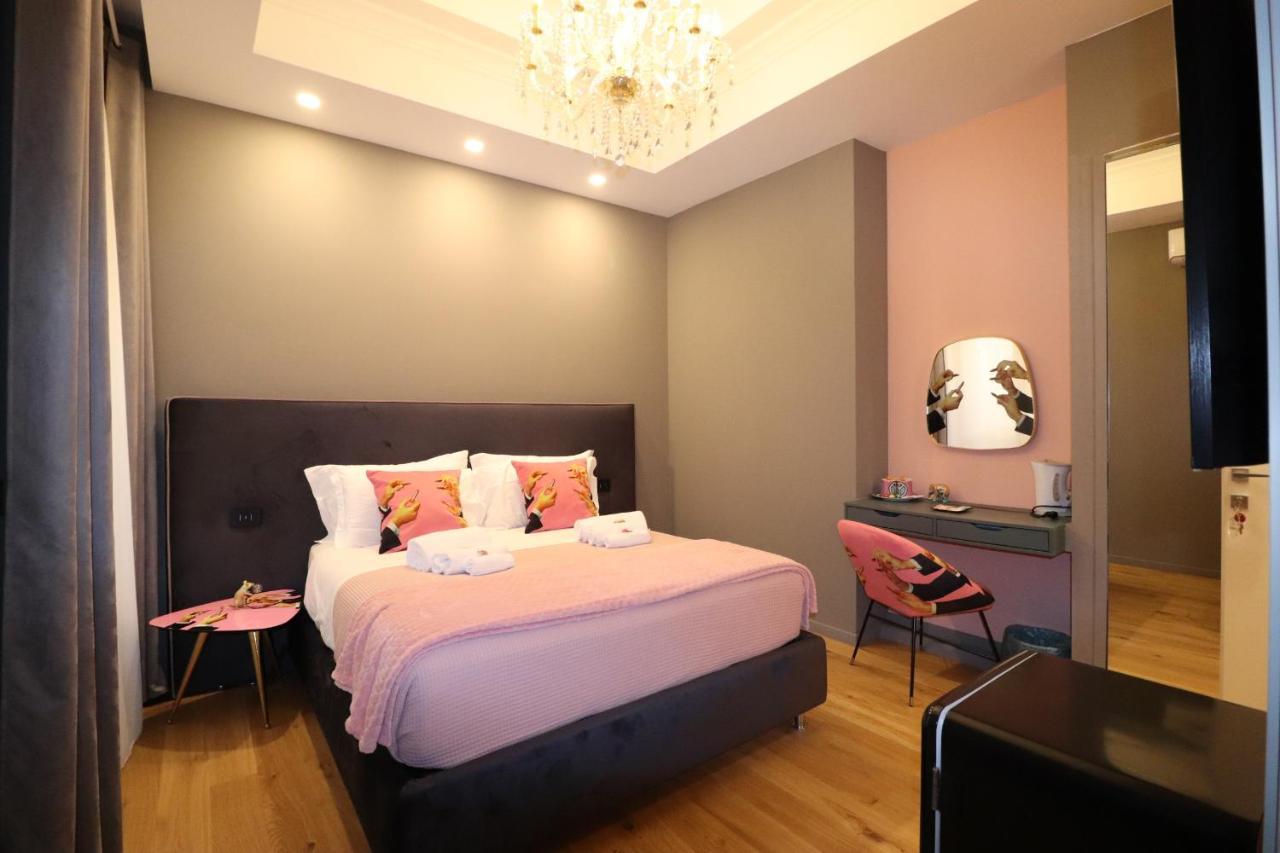 Aron Only Suites Bed And Breakfast Pescara Exterior photo